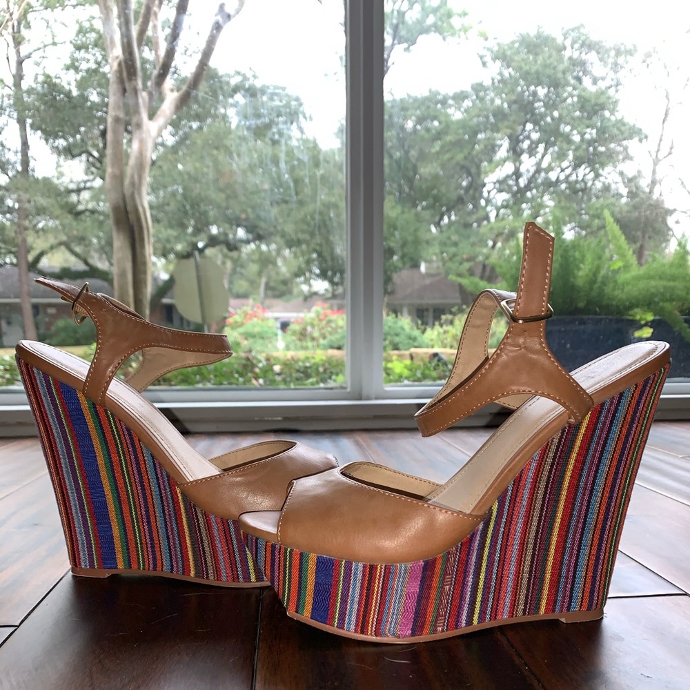 Neutral Platform Wedges with Colorful Pattern